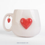 ماگ دست ساز قلبی با آویز قلب