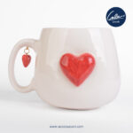 ماگ دست ساز قلبی با آویز قلب